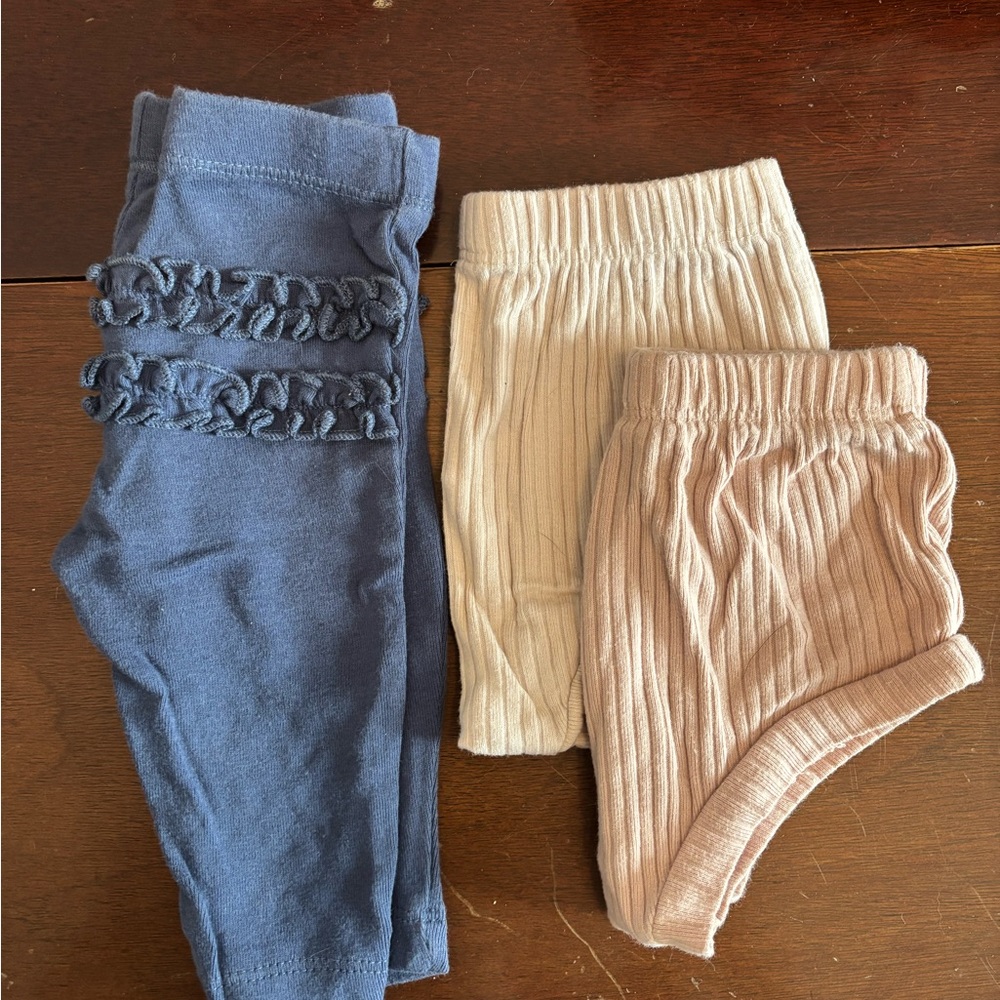 Chic Blue and Cream Leggings with Textured Designs